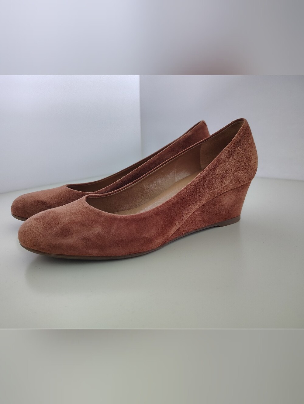 Talbots Rust Suede Closed Toe Wedge Pumps Made In Brazil Size 7 B